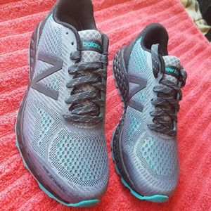 NWOT New Balance Women’s Fresh Foam Gobi V2